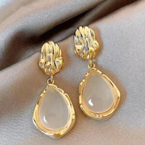 Boucles d'Oreilles Goutte d'Eau Jade Vert Éclatant | Plaqué Or | Élégantes